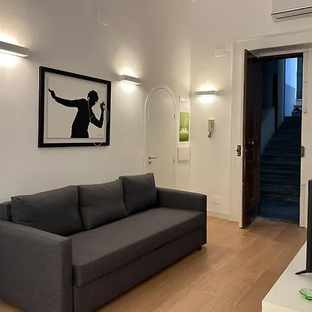 Tom Apartment *